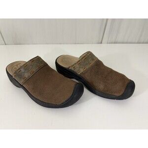Keen Brown Suede Clogs Mules Embroidered Design Women’s Sz 8 Granola Girl